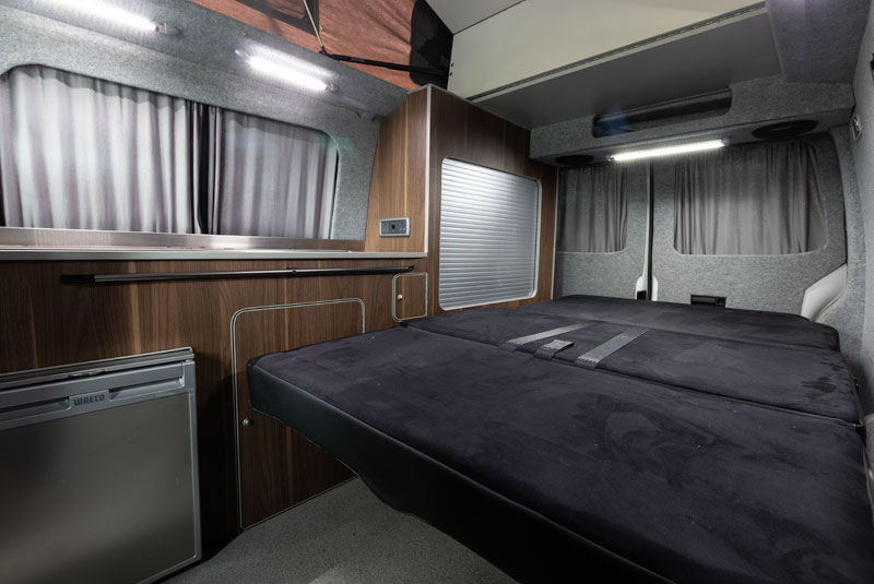 VW Transporter T5.1 Funky Dubz Camper - Bed