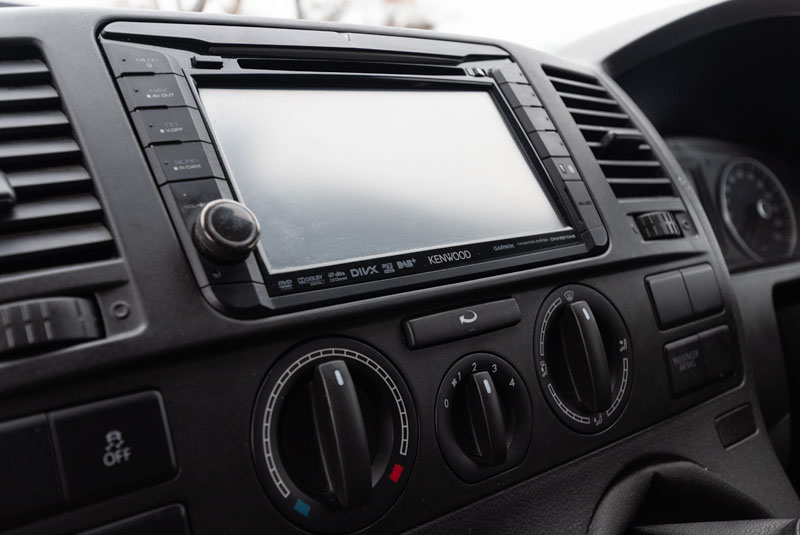 VW Transporter T5.1 Funky Dubz Camper - Media Player