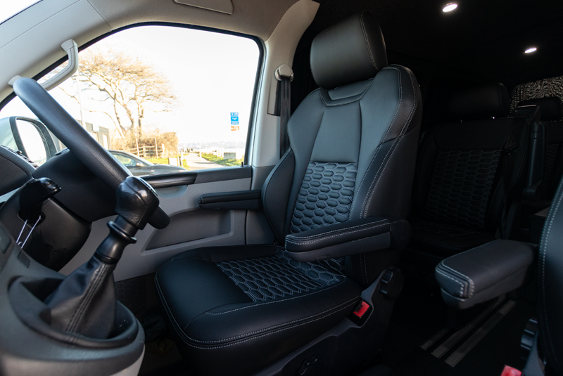 VW Transporter T5.1 140bhp SWB Highline - Drivers Seat