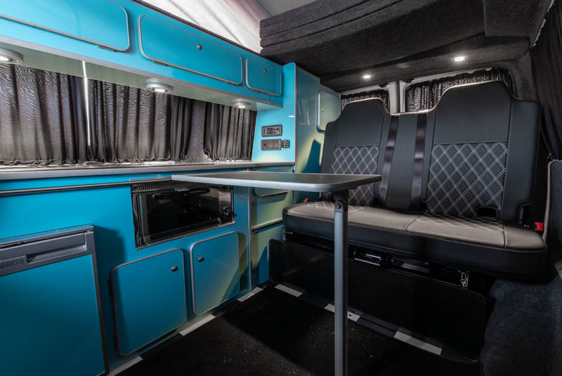 VW Transporter T5.1 140bhp SWB Monte Carlo Sportline - Table