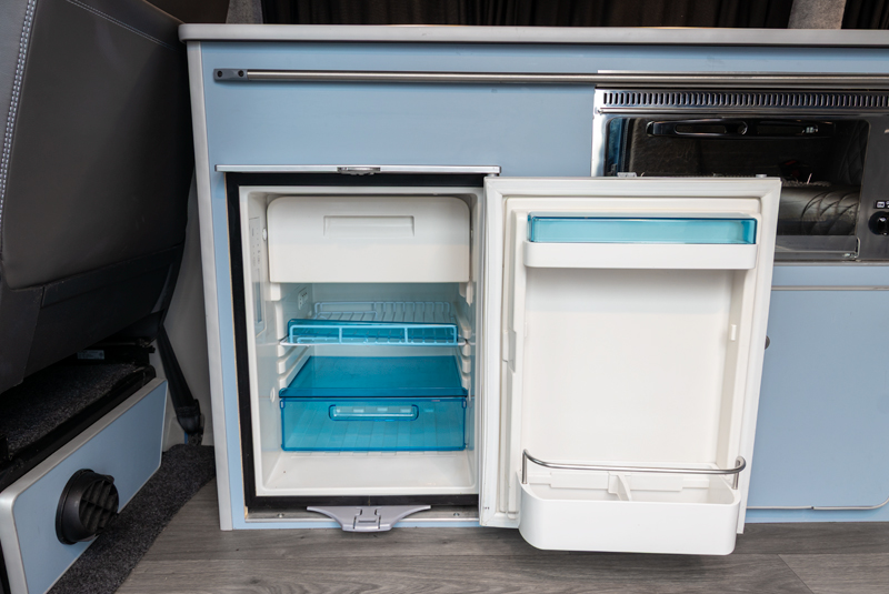 VW Transporter T6 140bhp DSG SWB Camper King - Fridge