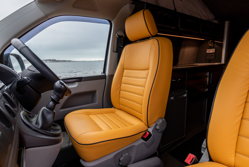 VW Transporter T5.1 140bhp SWB Autohaus Sportline - Drivers Seat