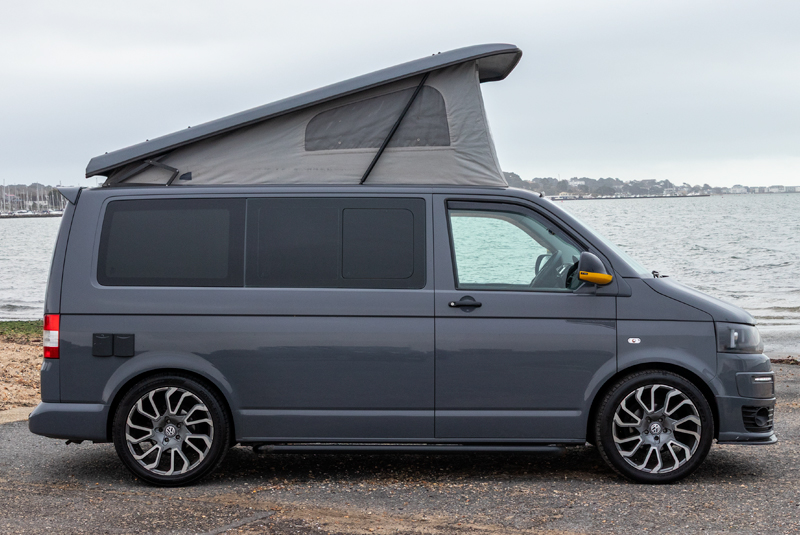 VW Transporter T5.1 140bhp SWB Autohaus Sportline - Right Side Roof Up