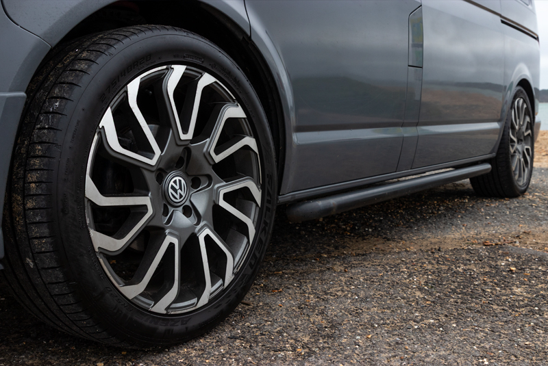 VW Transporter T5.1 140bhp SWB Autohaus Sportline - Wheels and Bars