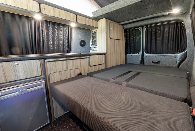 VW Transporter T6 140bhp Sportline Camper - Bed