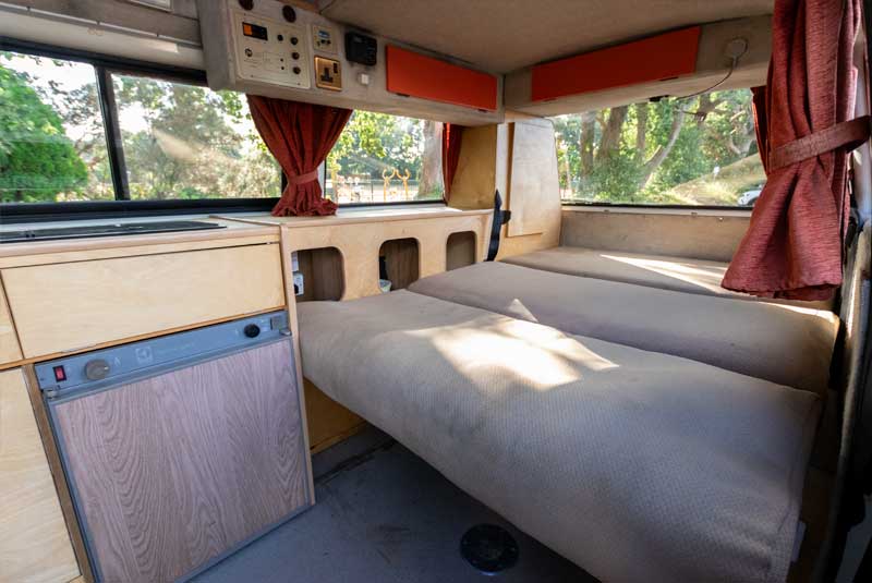 Transporter T25 85bhp Autohomes Komet Hightop Camper Van - Bed