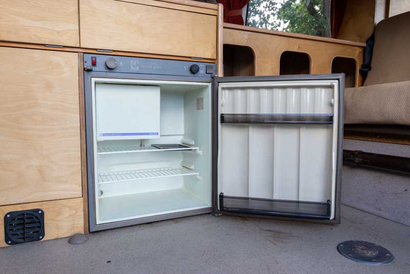 Transporter T25 85bhp Autohomes Komet Hightop Camper Van - Fridge