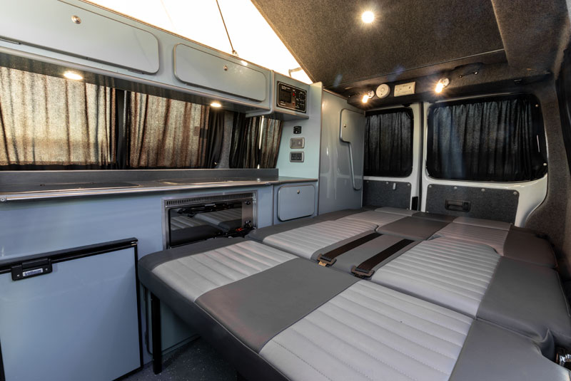 VW Transporter T6 140bhp Sportline Camper - Bed