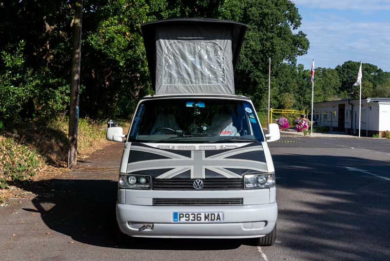 VW Transporter T4 110bhp SWB Camper Van - Front Roof Up