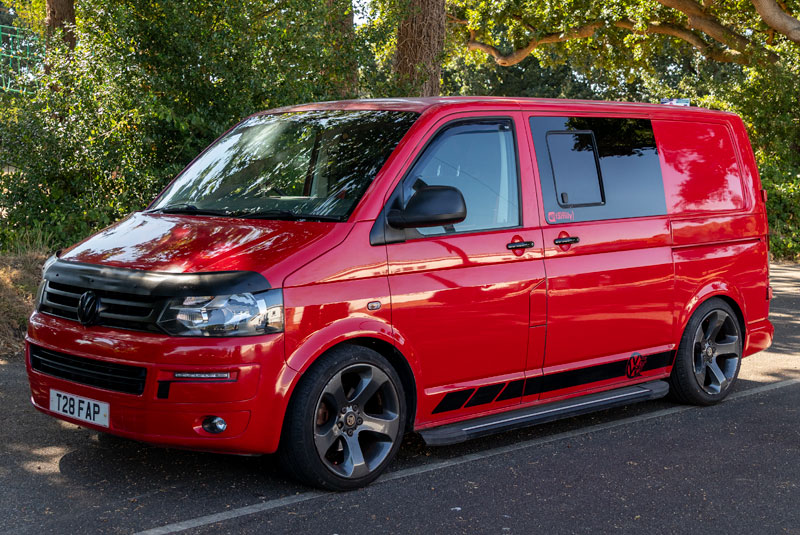 VW Transporter T5 130bhp Day Van SWB Sportline - Front Left