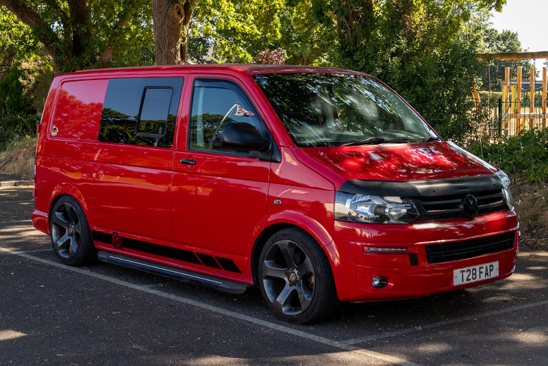 VW Transporter T5 130bhp Day Van SWB Sportline - Front Right