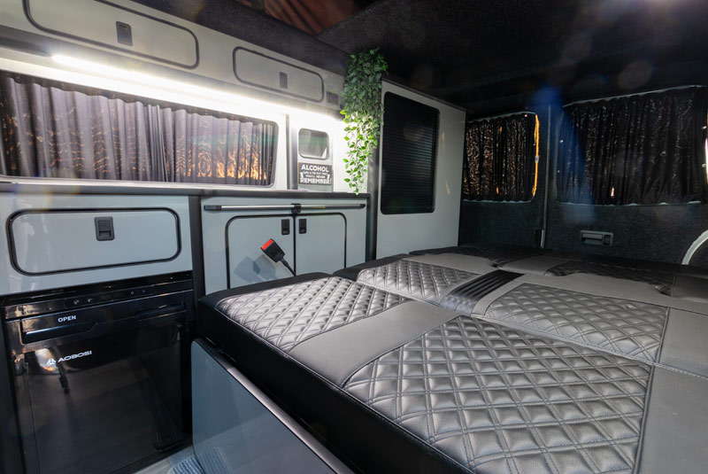 VW Transporter T6 140bhp Camper Sportline - Bed